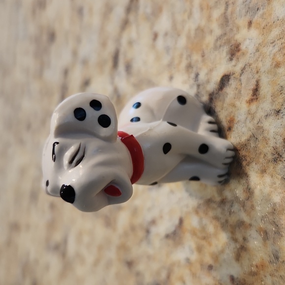 Disney Collectible 101 Dalmatian Figures - Picture 4 of 6